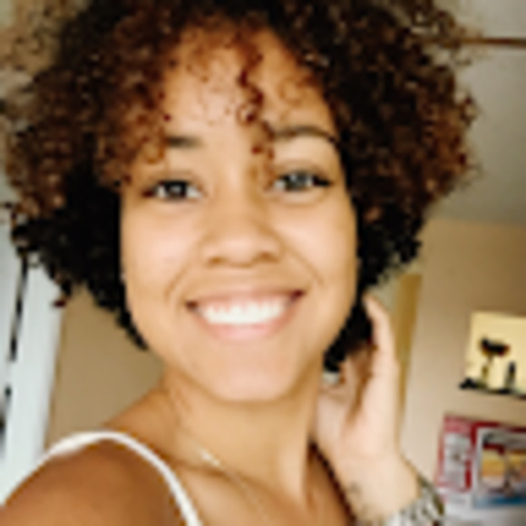 Meet your Posher, Simone - Picture 1 of 1